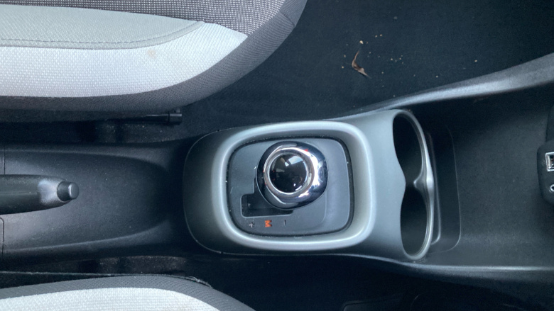 Toyota Aygo 1.0 VVT-i X-Play 5dr x-shift Petrol Hatchback